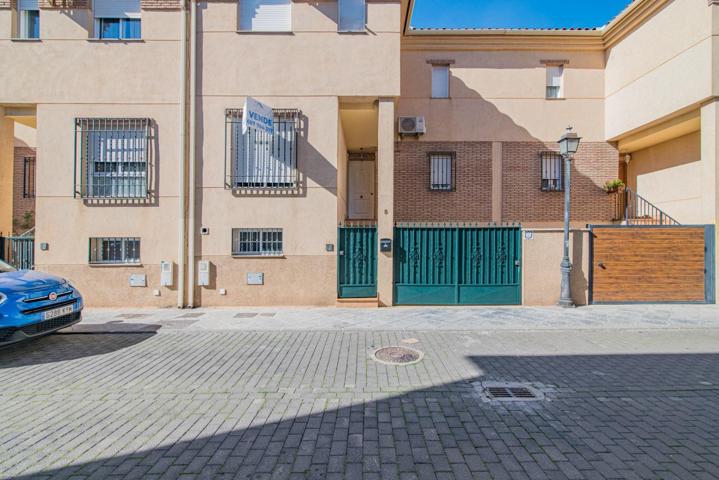 Atención Casa en Venta en Atarfe, Granada photo 0