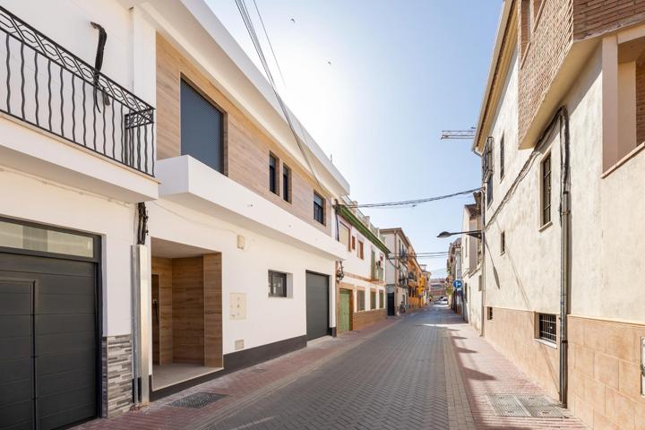 VIVIENDA A ESTRENAR Y MUY AMPLIA CON MAGNIFICOS ACABADOS photo 0