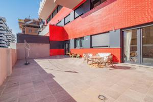 PISO EN ALQUILER DE 3 DORMITORIOS CON PLAZA DE GARAGE Y PISCINA COMUNITARIA photo 0