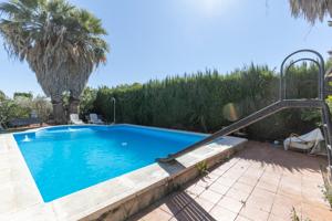 PRECIOSA CASITA CON 2.493M2 DE TERRENO, PISCINA, PLACAS SOLARES Y POZO PROPIO!! photo 0