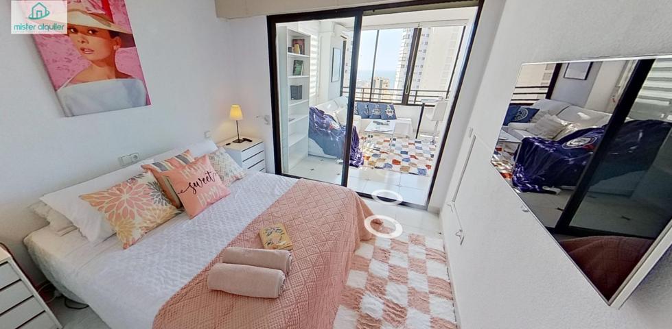 VISTAS DE ENSUEÑO DESDE LA PLANTA 22: APARTAMENTO DE DISEÑO EN EL CORAZÓN DE BENIDORM photo 0