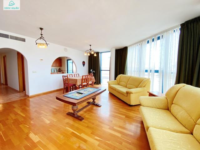 MODERNO APARTAMENTO EN EL CENTRO Y MUY CERCA DE LA PLAYA MUY LUMINOSO Y CALEFACCION CENTRAL photo 0