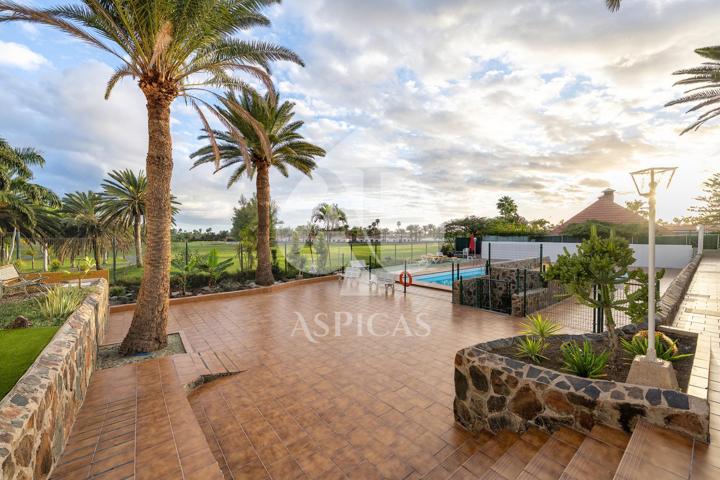 Chalet totalmente reformado frente al campo de golf de Maspalomas photo 0