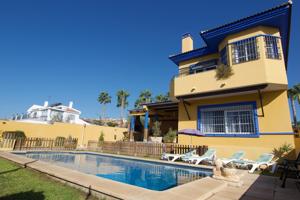 PRECIOSA VILLA EN UNA ZONA INMEJORABLE EN RINCÓN DE LA VICTORIA photo 0