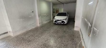 AMPLIO LOCAL CON CAMBIO DE USO A VIVIENDA!! photo 0