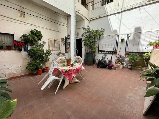 VIVIENDA TIPO CASA DE VECINOS EN CASCO HISTÓRICO JUNTO A OLLERIAS photo 0