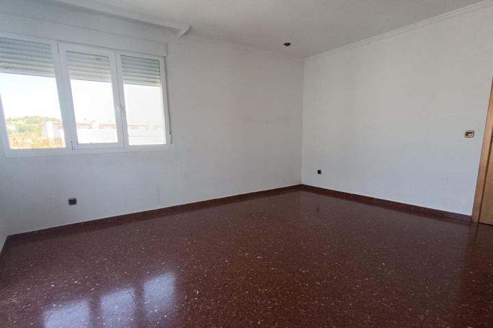 ¿Buscas una vivienda de 3 dormitorios, luminosa, con vistas, amplia y reformada? photo 0