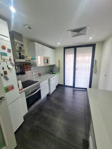 Espectacular piso en zona Hipercor photo 0