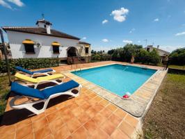 Espectacular chalet de lujo con piscina en Hornachuelos photo 0