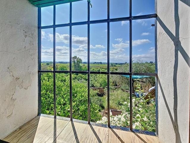 ¡Oportunidad Única en Almodóvar del Río! Casa para reformar con encanto y terreno!!! photo 0
