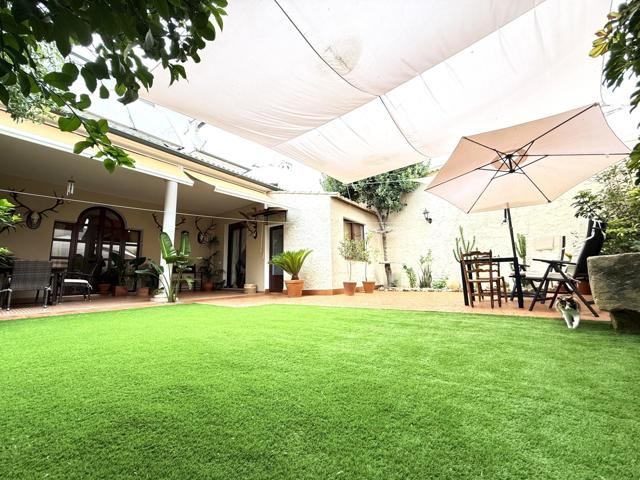 Casa señorial de lujo en el centro de Posadas, lista para entrar a vivir. photo 0