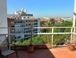 Ático de 3 habitaciones en pabellones con vistas espectaculares. Céntrico y al lado de la estación. photo 0