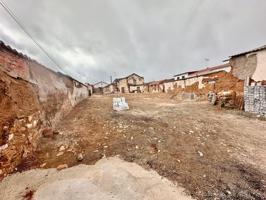 Amplio Solar Urbano en Ojuelos Altos: Oportunidad Única photo 0