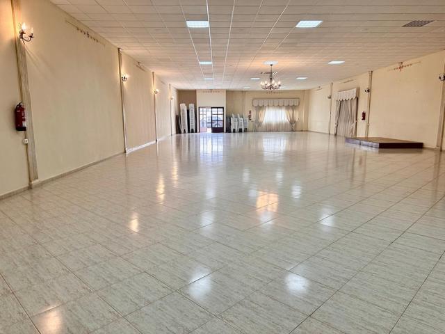 Nave Industrial En venta en Andalucia, Fuente Obejuna photo 0