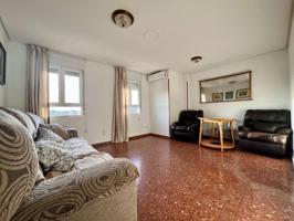 ¡Piso en zona Ciudad Jardín, con ascensor! photo 0