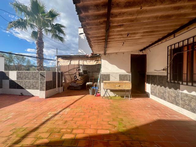 Unifamiliar Pareada En venta en Alcolea, Córdoba photo 0