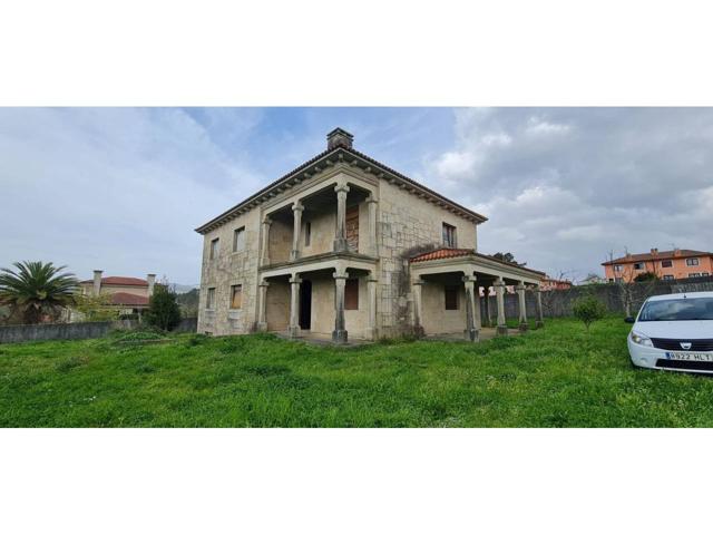 Villa En venta en Santiago De Compostela photo 0