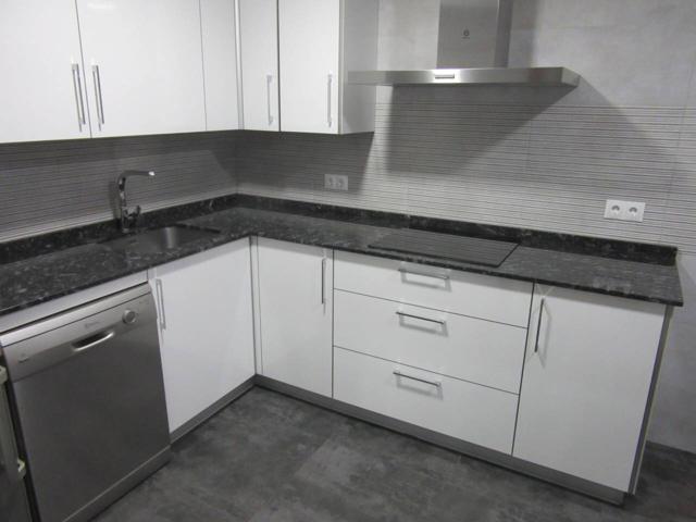Piso en venta en La Horta(49016) photo 0