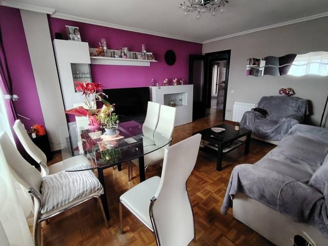Piso en venta en Los Bloques(49022) photo 0