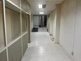 Local-Oficina en venta en calle Evarist Arnus-Barcelona photo 0