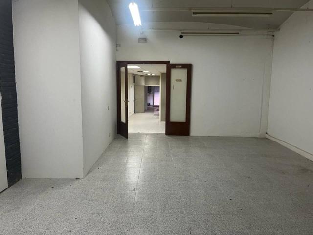 Local-Oficina en venta en calle Evarist Arnus-Barcelona photo 0