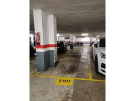 Plaza de parking en alquiler para coche pequeño Carrer Muntaner Edificio las Américas photo 0