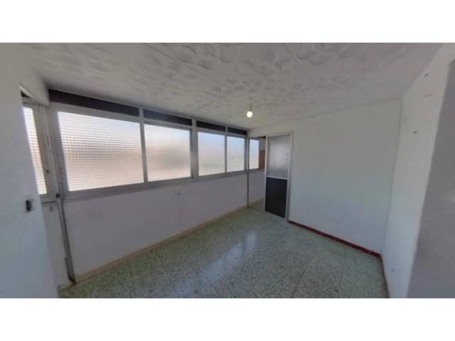 Piso en venta en calle Primer de Maig photo 0