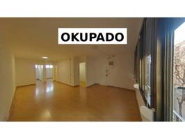 Piso en venta en calle Pau photo 0