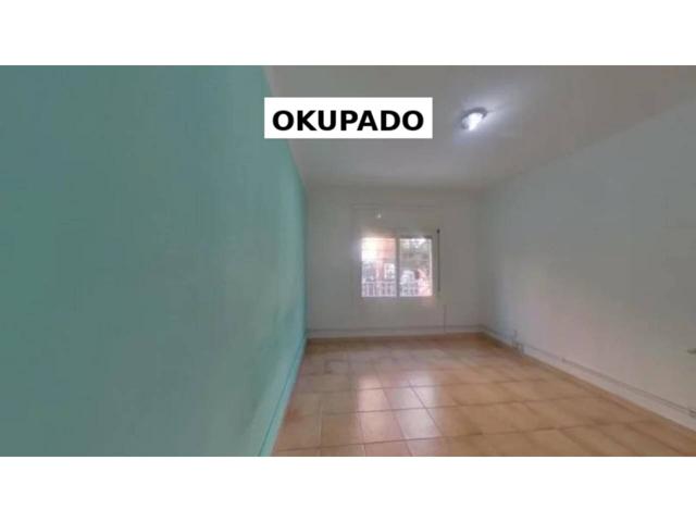 Piso en venta en calle Vinaros photo 0