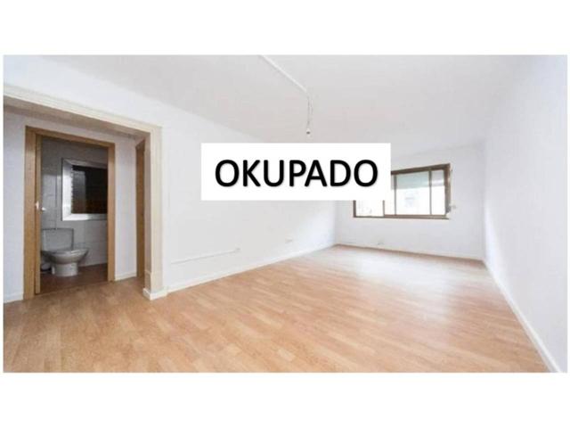 Piso ocupado en venta en calle Torras y Bages photo 0