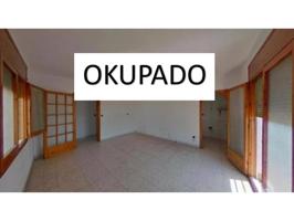Chalet adosado en venta en calle Corbera photo 0