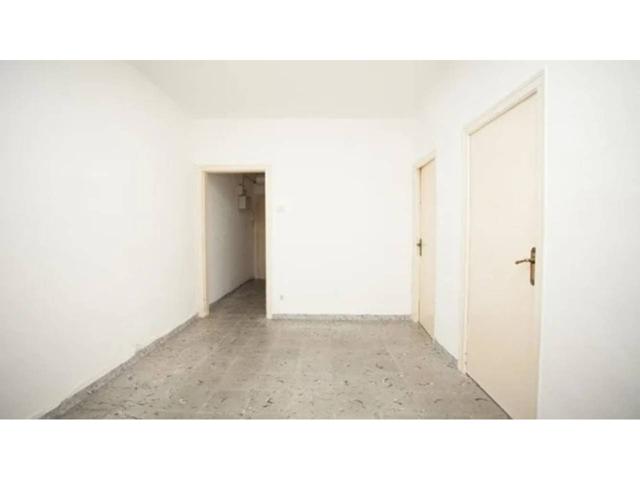 Piso Alquilado en venta en calle Sant Pacia photo 0