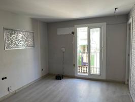 Piso en venta en calle La Paloma photo 0