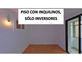 Piso ALQUILADO en venta en calle Tapioles photo 0