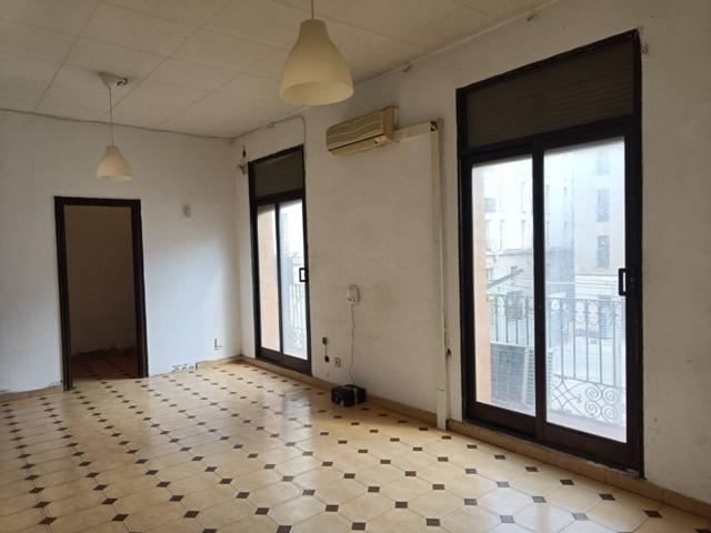 Piso en venta en calle Riereta photo 0
