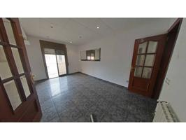 Piso en venta en calle Ramiro de Maeztu photo 0