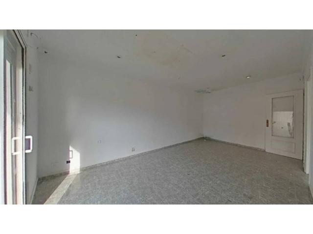 Piso en venta en calle Estadi photo 0