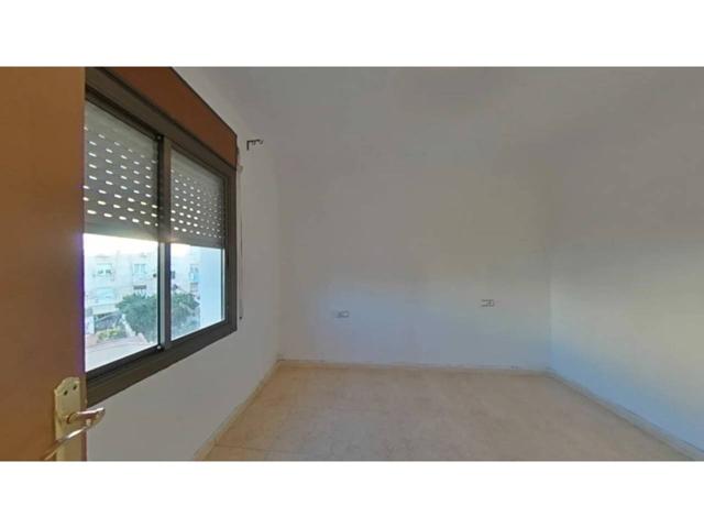 Piso en venta en calle Ausias March photo 0