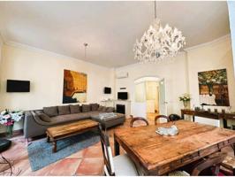 Piso en venta en Cort photo 0