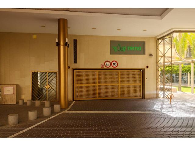 Garaje en venta en La Llotja photo 0