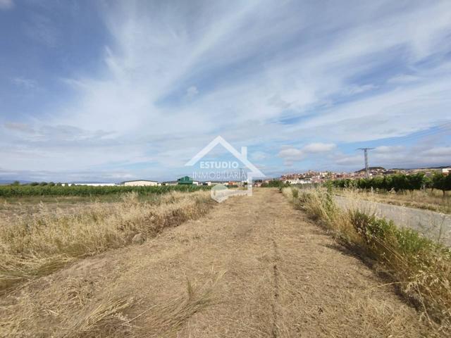 Terreno en venta en Viana photo 0