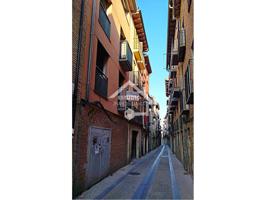 Edificio en el centro en Viana photo 0