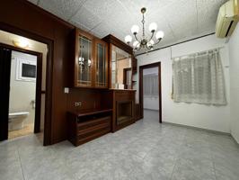 Venta de piso en L'Hospitalet de Llobregat photo 0