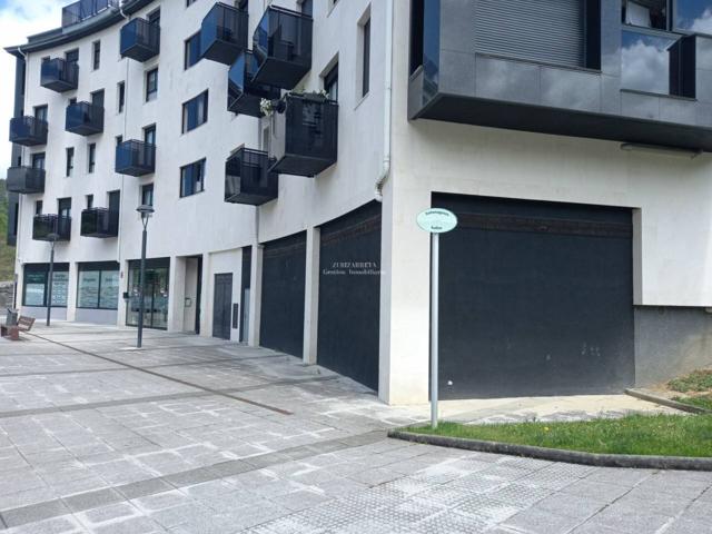 LOCAL COMERCIAL DE 132 M² photo 0