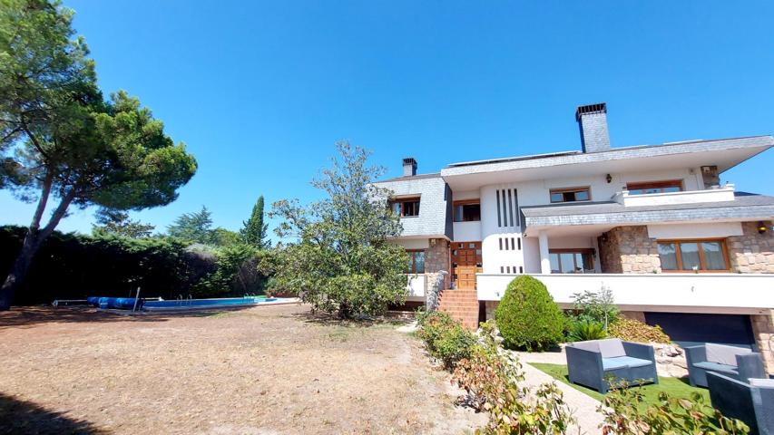 CHALET INDEPENDIENTE CON PISCINA EN EL CLUB DE GOLF, LAS ROZAS DE MADRID photo 0