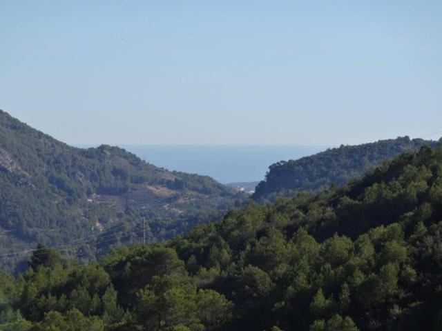 Terreno en venta en El Castell de Guadalest photo 0