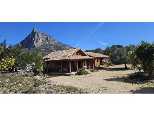 Chalet unifamiliar en venta en Área de Finestrat photo 0