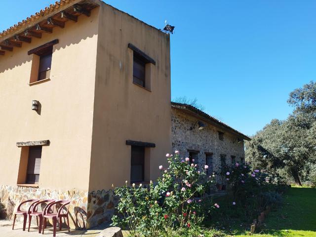 Casa En venta en Almadén de la Plata photo 0
