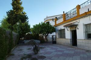 Unifamiliar Pareada En venta en Alcalá del Río photo 0