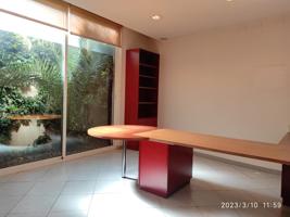 Local En venta en Terrassa photo 0